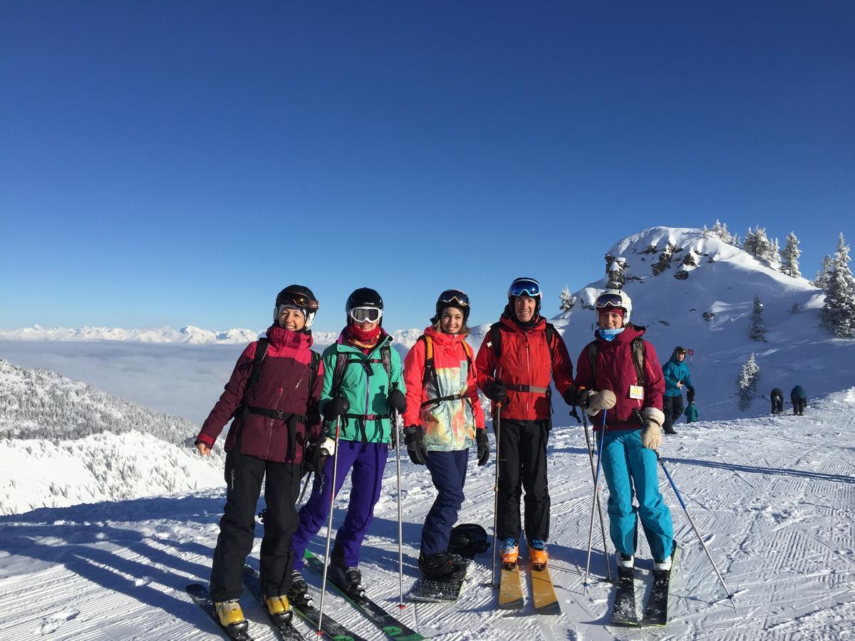 Kicking Horse Canyon Guest House Golden Εξωτερικό φωτογραφία