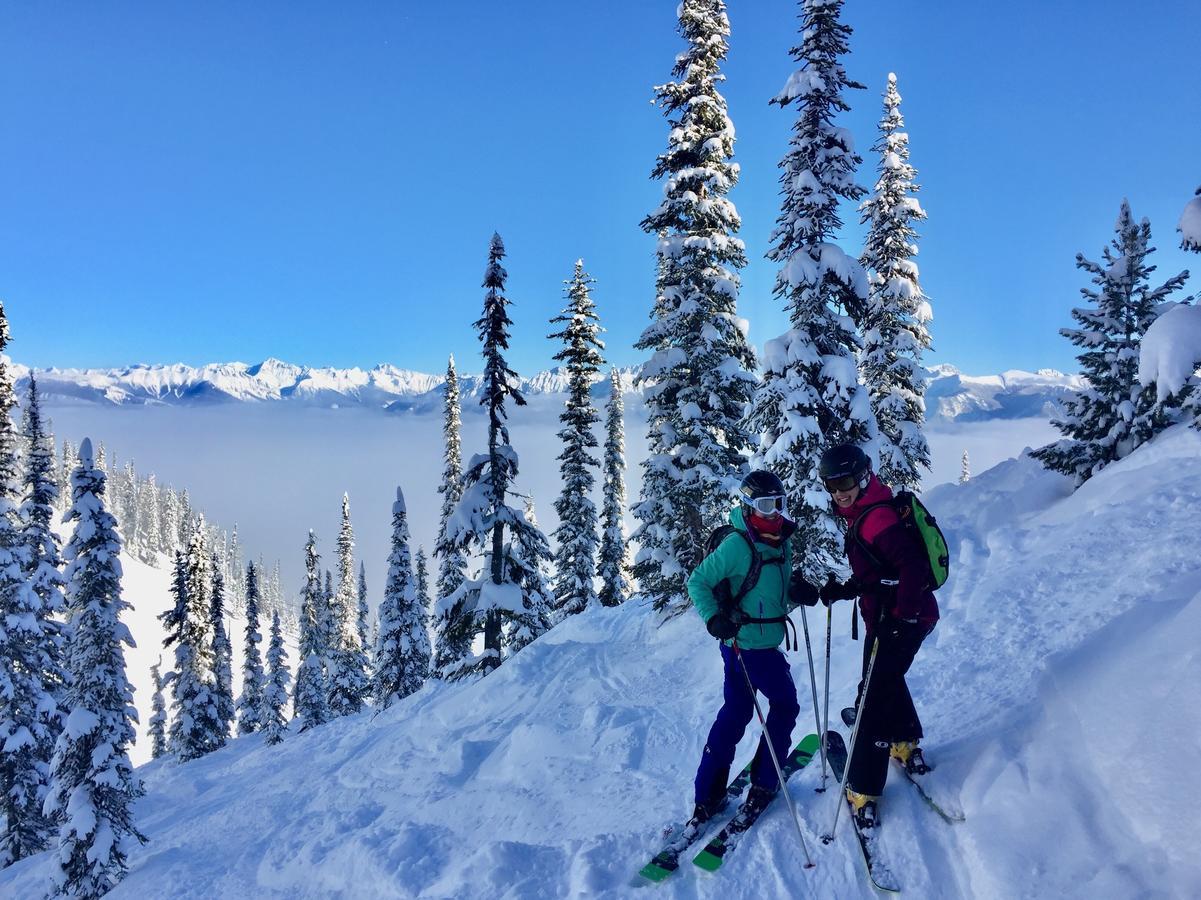 Kicking Horse Canyon Guest House Golden Εξωτερικό φωτογραφία